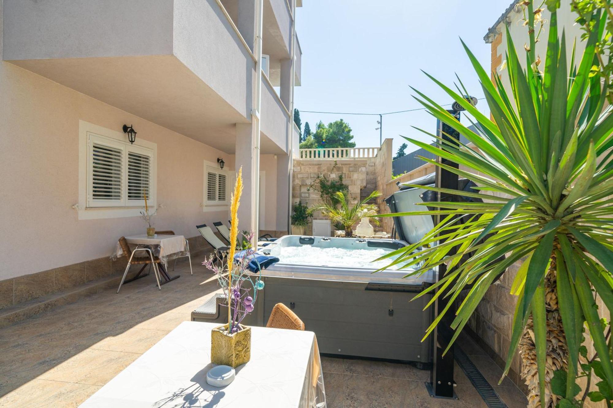 Apartments Villa Aura - Adult Only دوبروفينك المظهر الخارجي الصورة